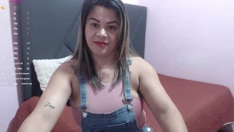 pamela_echeverria online show from 11/22/25, 10:25