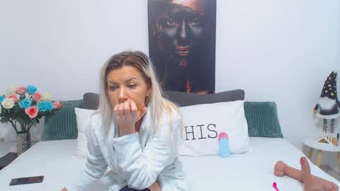 PAMEL ISSY online show from 02/02/25, 01:08