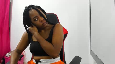 Snapshot of pamela_noah221 chatting on 04/11/26, 09:35 PAMELA online show from 04/11/26, 09:35