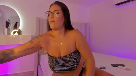 Manuela online show from 02/06/25, 04:21