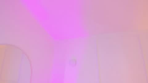 Manuela online show from 11/14/25, 11:42