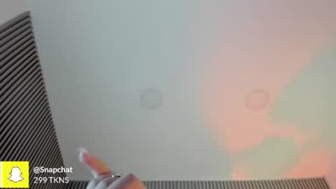 Snapshot of pamela_vega chatting on 06/14/26, 07:16 Manuela online show from 06/14/26, 07:16