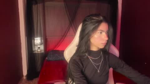 Snapshot of pamelaascott chatting on 05/24/26, 04:06 P A M online show from 05/24/26, 04:06