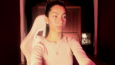 Snapshot of pamelaascott chatting on 05/29/26, 04:10 P A M online show from 05/29/26, 04:10