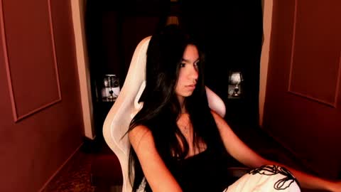 Snapshot of pamelaascott chatting on 07/07/26, 04:15 P A M online show from 07/07/26, 04:15