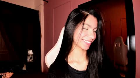 Snapshot of pamelaascott chatting on 07/07/26, 06:47 P A M online show from 07/07/26, 06:47