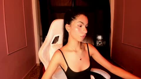 Snapshot of pamelaascott chatting on 07/18/26, 04:16 P A M online show from 07/18/26, 04:16