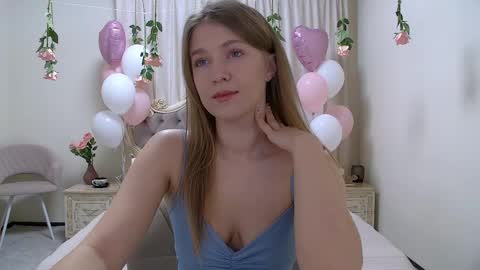 Snapshot of pamelablair chatting on 02/18/25, 06:04 Pamela Blair online show from 02/18/25, 06:04