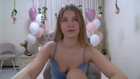 Snapshot of pamelablair chatting on 02/18/25, 09:43 Pamela Blair online show from 02/18/25, 09:43