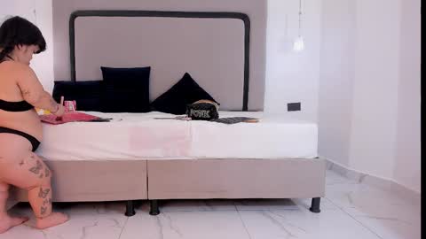 pamelabonnet_mml online show from 04/13/26, 07:52