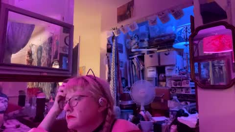 Snapshot of pamelacameltoe chatting on 10/06/25, 09:07 pamelacameltoe online show from 10/06/25, 09:07