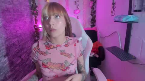 pamelajhonsom online show from 11/19/25, 10:21