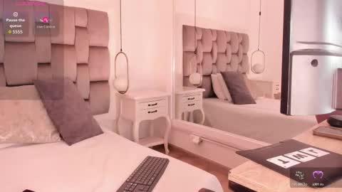 Snapshot of pamelamendez_ chatting on 11/20/25, 03:39 Pamela online show from 11/20/25, 03:39