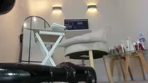 pamelasmith128858 online show from 03/11/26, 08:59