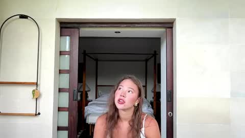 Kamila online show from 04/30/26, 05:14
