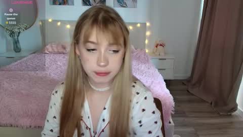 Lina online show from 03/13/26, 04:08