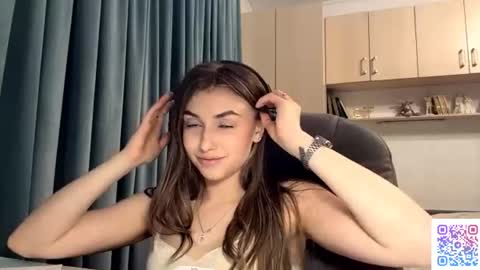Snapshot of pamulahallquist chatting on 06/21/26, 05:48 Lia online show from 06/21/26, 05:48