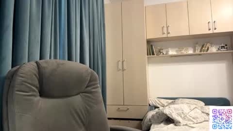 Snapshot of pamulahallquist chatting on 07/15/26, 04:23 Lia online show from 07/15/26, 04:23