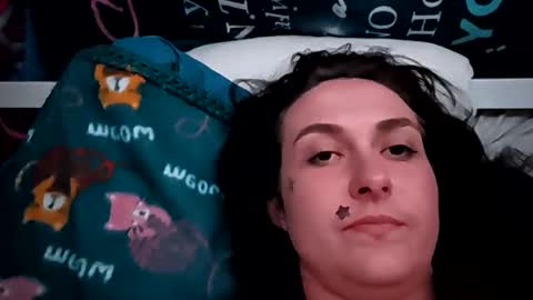 panda66696 online show from 10/22/25, 04:35