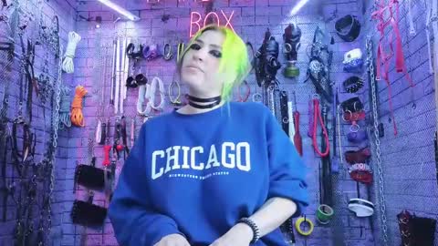 Snapshot of pandoranez chatting on 02/15/25, 08:33 PandoraNez online show from 02/15/25, 08:33