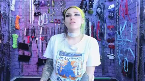 Snapshot of pandoranez chatting on 02/20/25, 05:29 PandoraNez online show from 02/20/25, 05:29