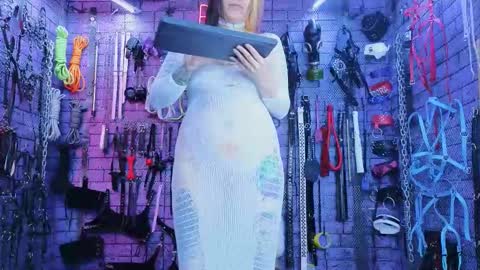 Snapshot of pandoranez chatting on 10/21/25, 03:35 PandoraNez online show from 10/21/25, 03:35