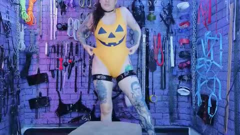 Snapshot of pandoranez chatting on 10/30/25, 07:54 PandoraNez online show from 10/30/25, 07:54