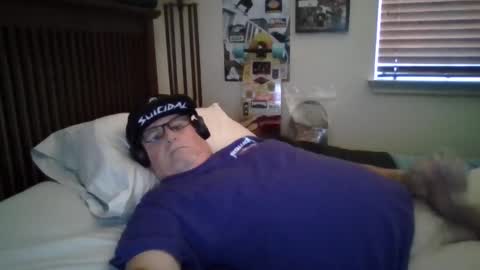 panos online show from 10/13/25, 05:57