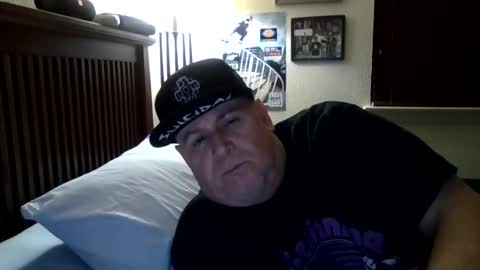 panos online show from 04/01/26, 10:27