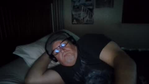 panos online show from 04/15/26, 10:33