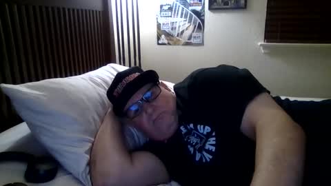 panos online show from 04/19/26, 03:17