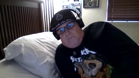 panos online show from 04/21/26, 07:50