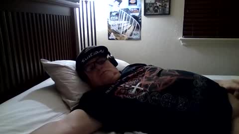 panos online show from 04/22/26, 07:55