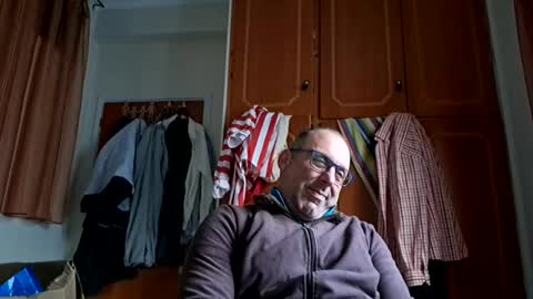 Snapshot of pansak1973 chatting on 01/27/25, 09:13 pansak1973 online show from 01/27/25, 09:13