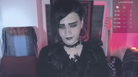 Snapshot of panther_cap chatting on 10/28/25, 10:45 In bio online show from 10/28/25, 10:45