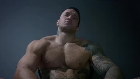 Snapshot of panther_style chatting on 12/20/24, 05:25 Oleg online show from 12/20/24, 05:25