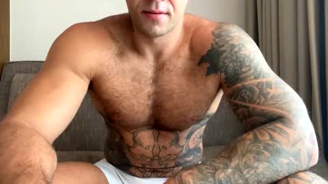 Snapshot of panther_style chatting on 02/19/25, 05:05 Oleg online show from 02/19/25, 05:05