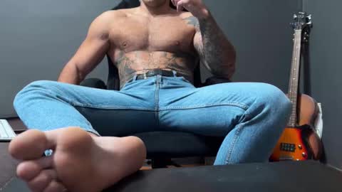 Snapshot of panther_style chatting on 10/28/25, 04:27 Oleg online show from 10/28/25, 04:27