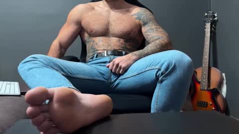 Snapshot of panther_style chatting on 10/31/25, 02:18 Oleg online show from 10/31/25, 02:18