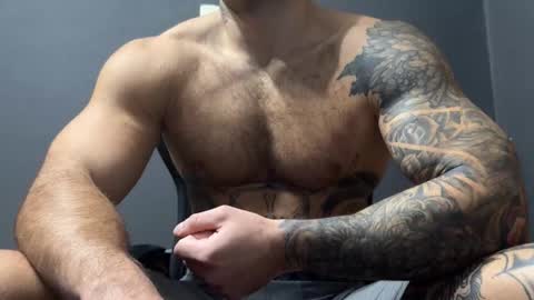 Snapshot of panther_style chatting on 11/16/25, 04:51 Oleg online show from 11/16/25, 04:51