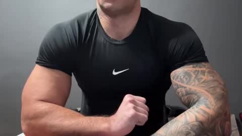 Snapshot of panther_style chatting on 12/02/25, 05:46 Oleg online show from 12/02/25, 05:46