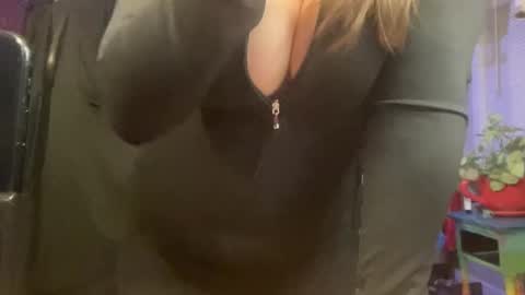 Snapshot of pantiesofthefae chatting on 01/12/25, 11:26 Pantiesofthefae online show from 01/12/25, 11:26