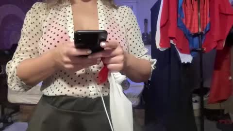 Snapshot of pantiesofthefae chatting on 01/19/25, 10:39 Pantiesofthefae online show from 01/19/25, 10:39