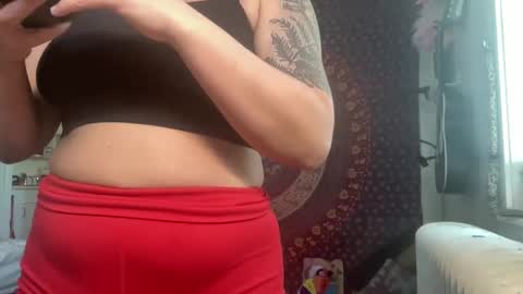 Snapshot of pantiesofthefae chatting on 02/10/25, 06:13 Pantiesofthefae online show from 02/10/25, 06:13