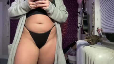 Snapshot of pantiesofthefae chatting on 02/10/25, 11:55 Pantiesofthefae online show from 02/10/25, 11:55