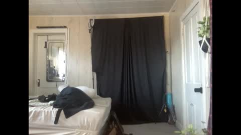 Snapshot of pantiesofthefae chatting on 02/22/25, 03:36 Pantiesofthefae online show from 02/22/25, 03:36