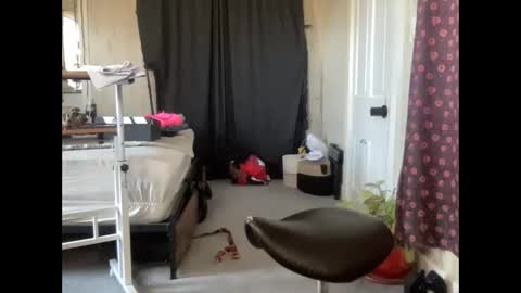 Snapshot of pantiesofthefae chatting on 03/10/25, 04:25 Pantiesofthefae online show from 03/10/25, 04:25