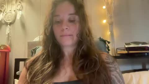 Snapshot of pantiesofthefae chatting on 07/23/26, 10:46 Pantiesofthefae online show from 07/23/26, 10:46