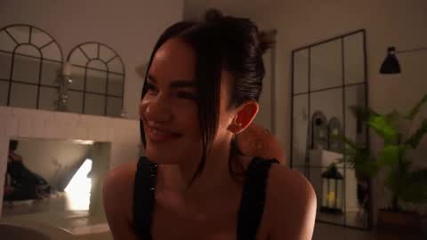 Kristina Kriss online show from 09/19/25, 04:40