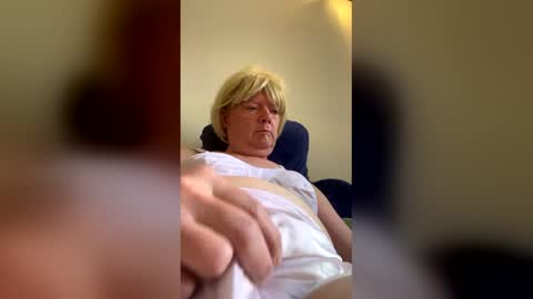 Pantyvioletlace online show from 12/03/25, 05:00